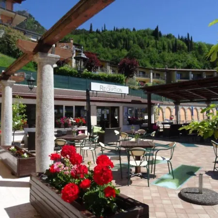 Apartment - Terrazzo Di Toni 202 - Ferienwohnung Am Gardasee Mieten *